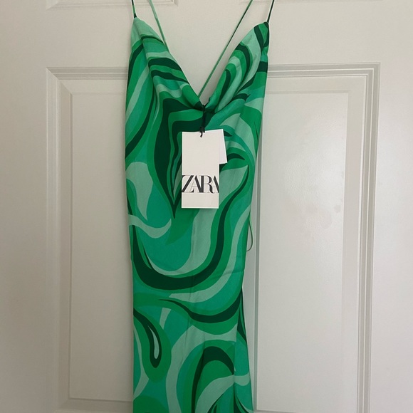 Zara Flowy Mini Dress - Picture 14 of 16